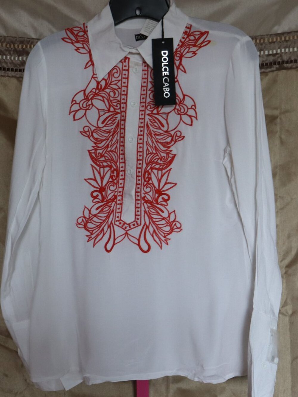 NWTs Dolce Cabo - White Collared, Red Embroidered Buttoned Blouse - Medium